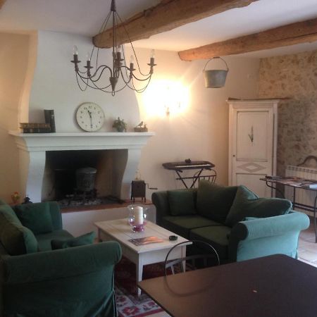 Besse-sur-Issole L'Abri Du Poete B&B 외부 사진