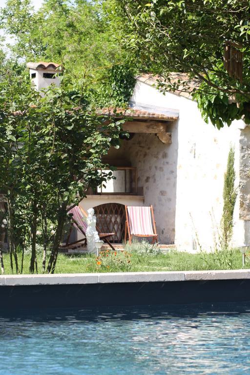 Besse-sur-Issole L'Abri Du Poete B&B 외부 사진