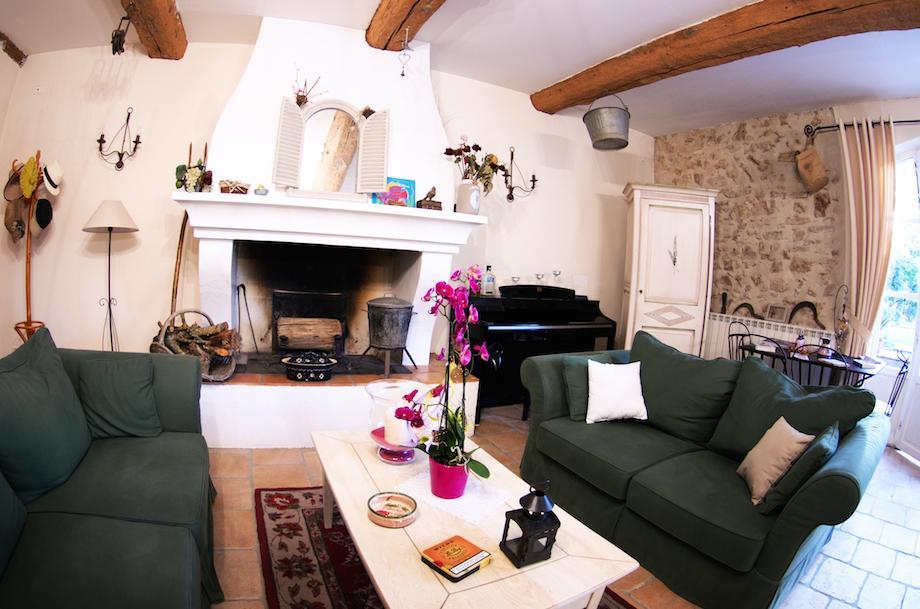 Besse-sur-Issole L'Abri Du Poete B&B 외부 사진