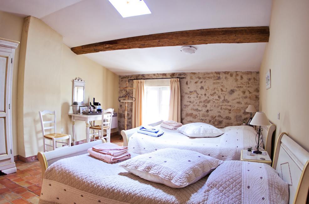 Besse-sur-Issole L'Abri Du Poete B&B 객실 사진