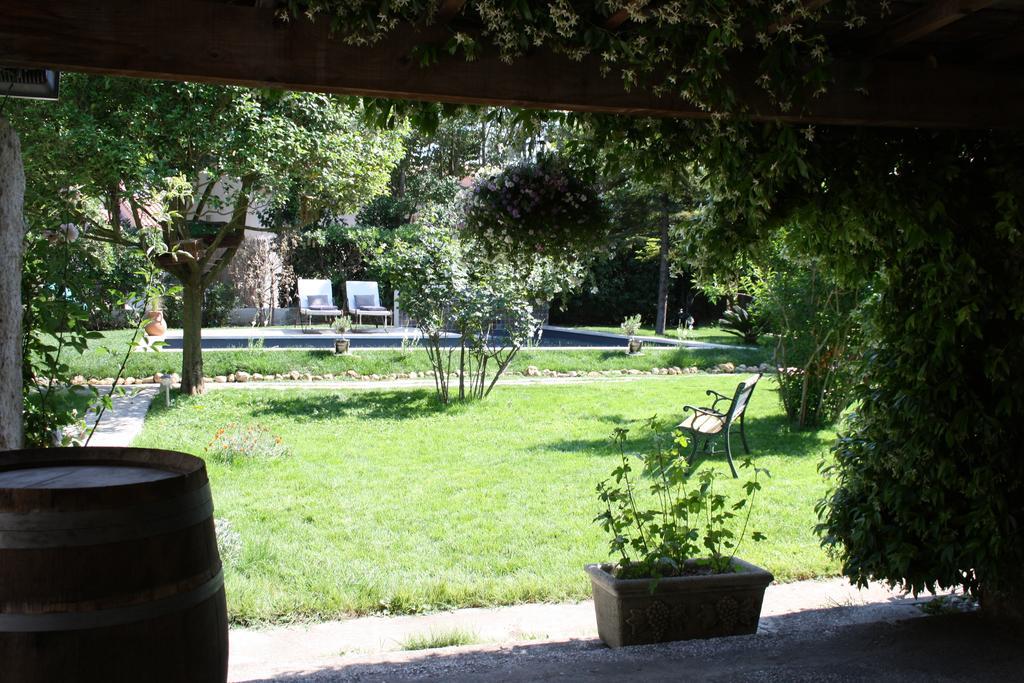 Besse-sur-Issole L'Abri Du Poete B&B 외부 사진