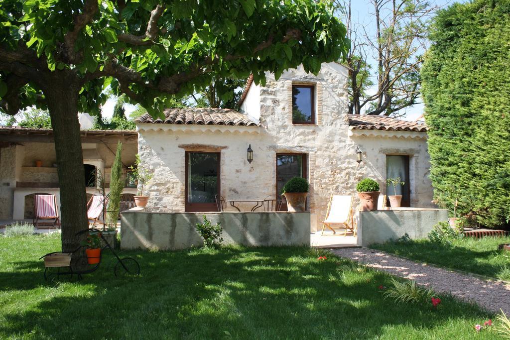 Besse-sur-Issole L'Abri Du Poete B&B 외부 사진